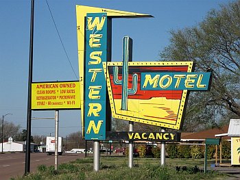 USA - Sayre OK - Western Motel Neon Sign (20 Apr 2009)